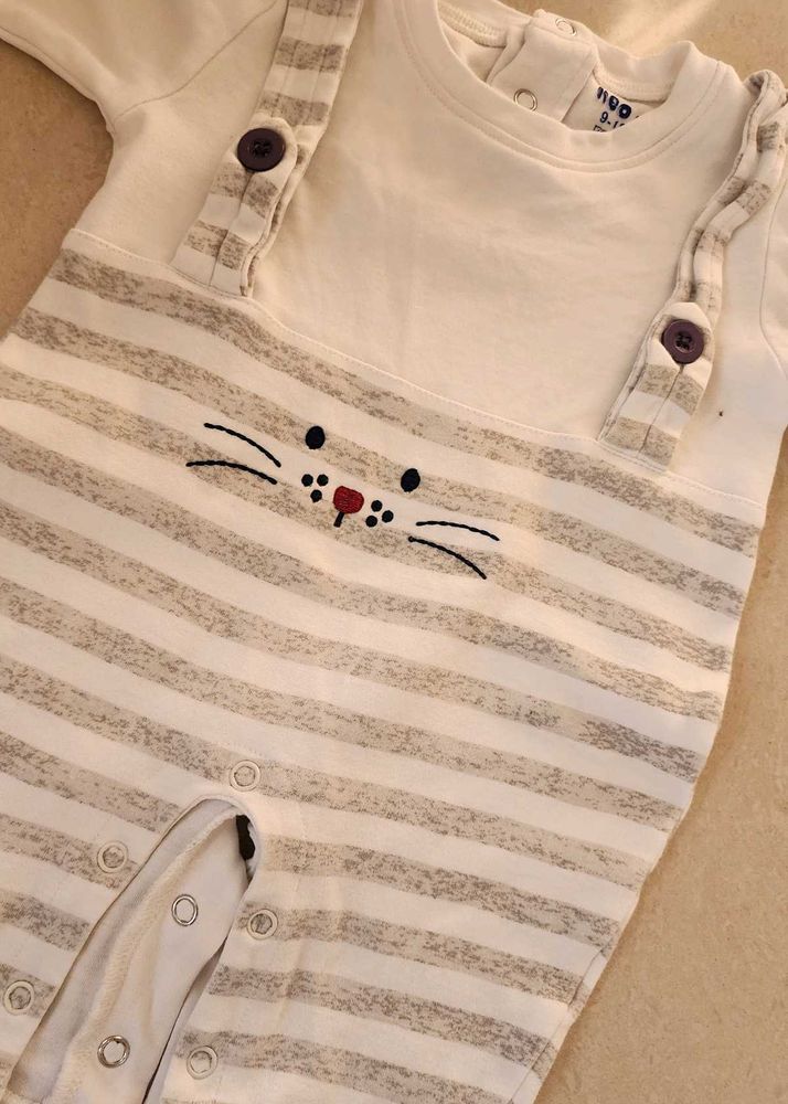 Cute Baby Onesie (Unisex)