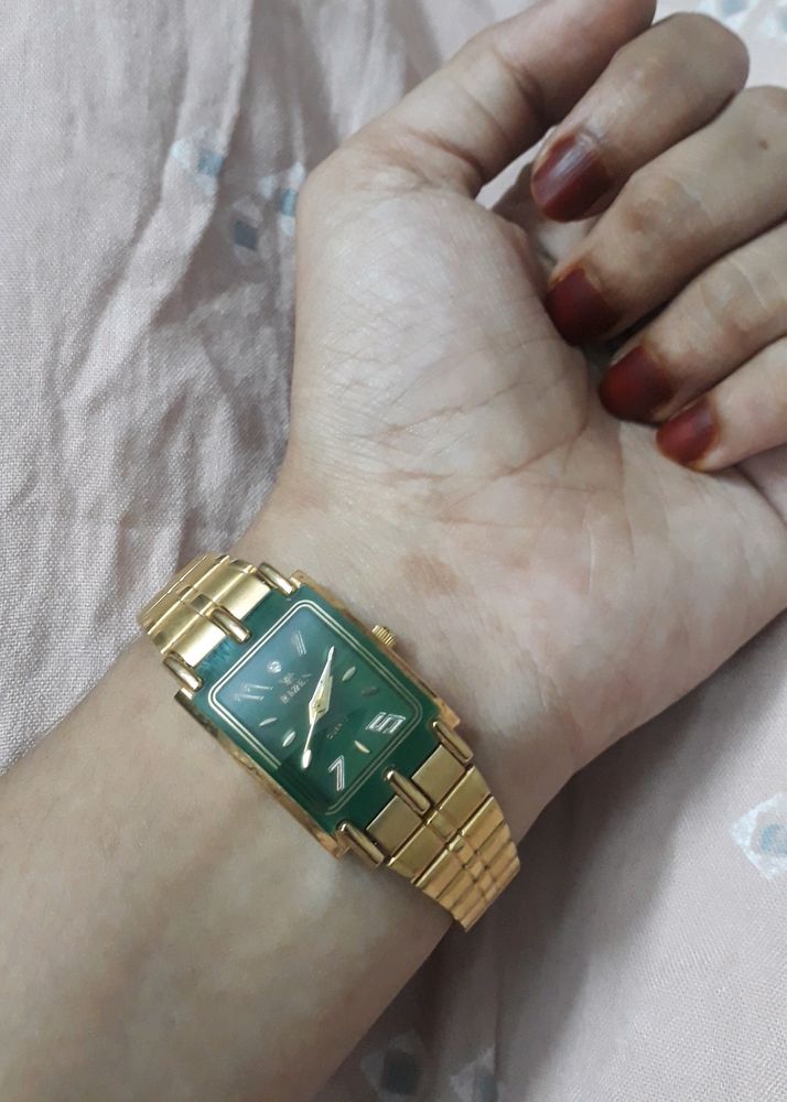 PRICE DROP❤New Golden Chain Watch With Green Dial