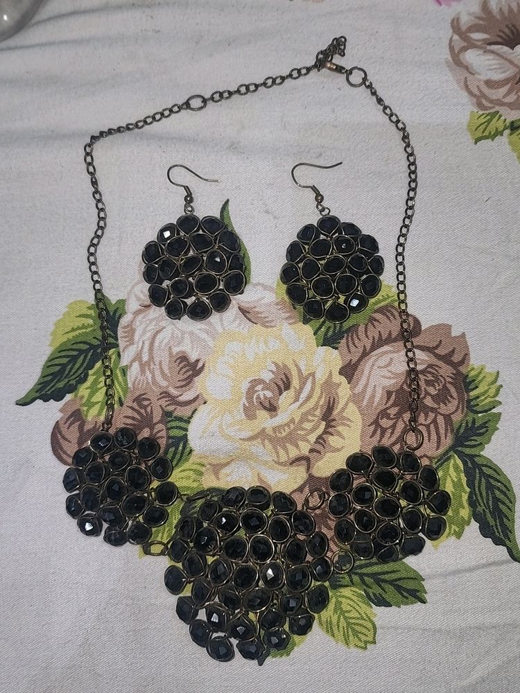 Black Jewellery Set