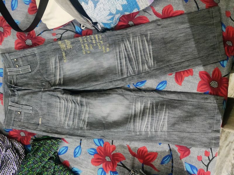 Grey Baggy Jeans Waist Is 26-28 Inch Approx. Size - S