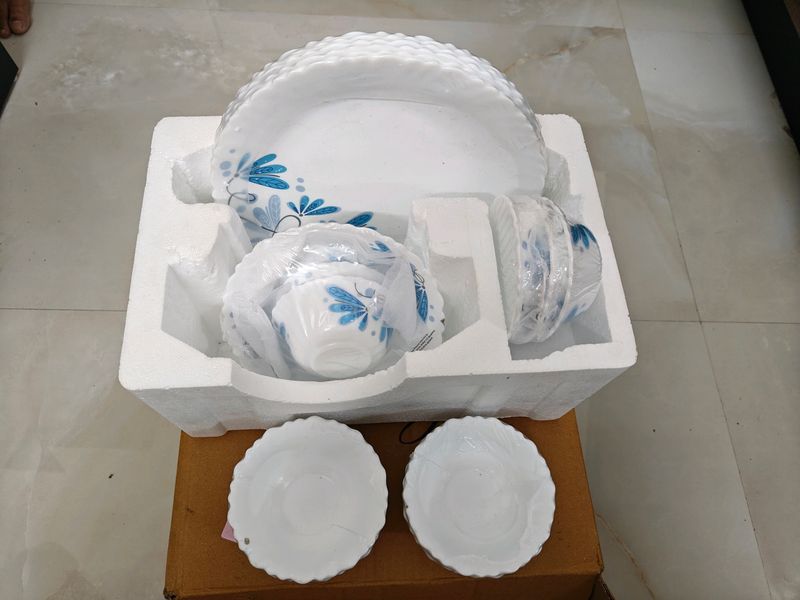 Brand New Larah Opal Glass 19pc Borosil Dinnerware