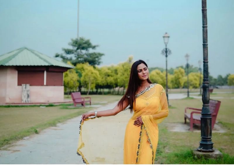 Lemon colour saree