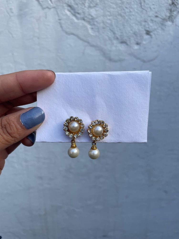 Gloden Earrings With Pearls