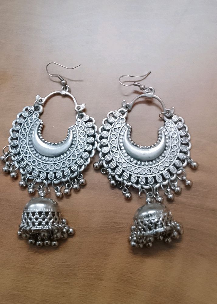 HANGING EARRINGS