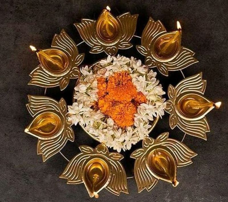 Urli Bowl Handcrafted Kamal Diya Urli Bowl for Floating Flowers and T- Light Candles Diwali Home Decor Decoration Item🪔🪔🪔🪔🪔🪔🪔