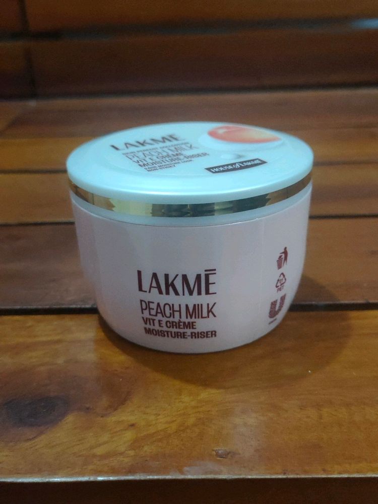 Lakme Peach Milk Moisture Riser