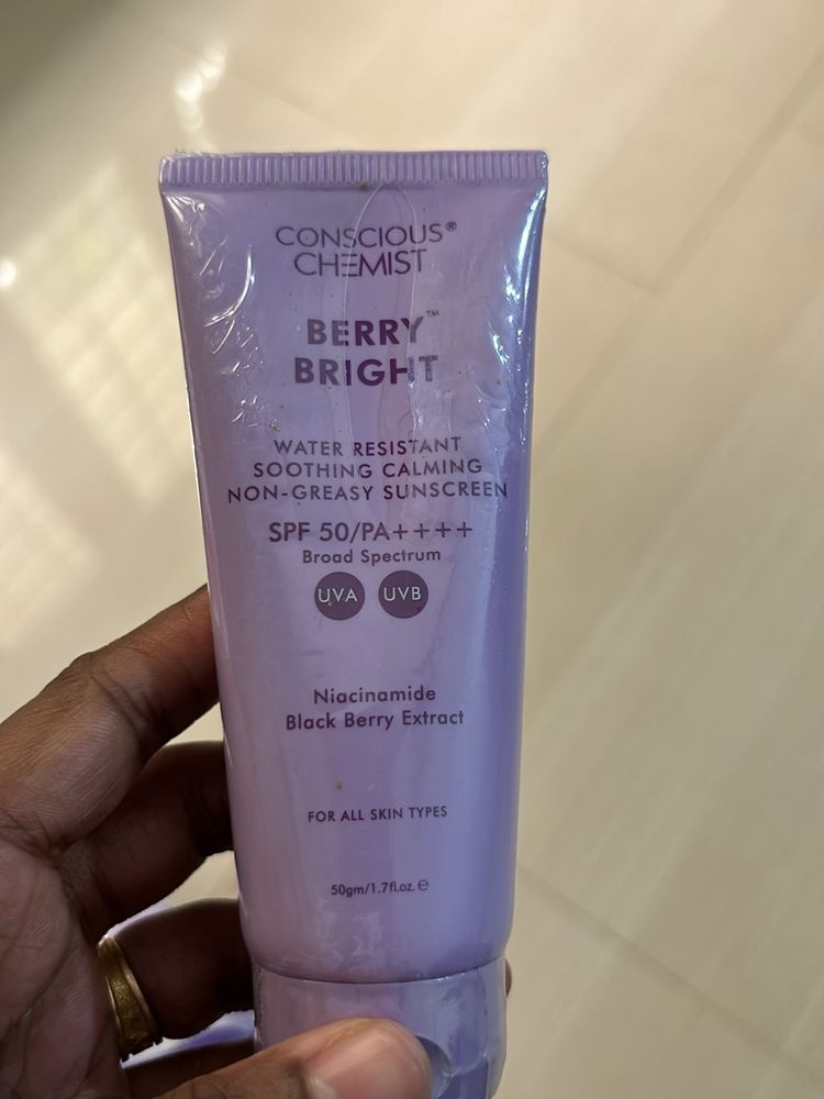 Sealed Berry Bright Sunscreen