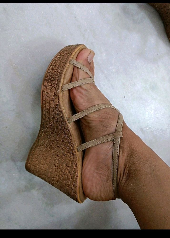 Nude Wedges Like New