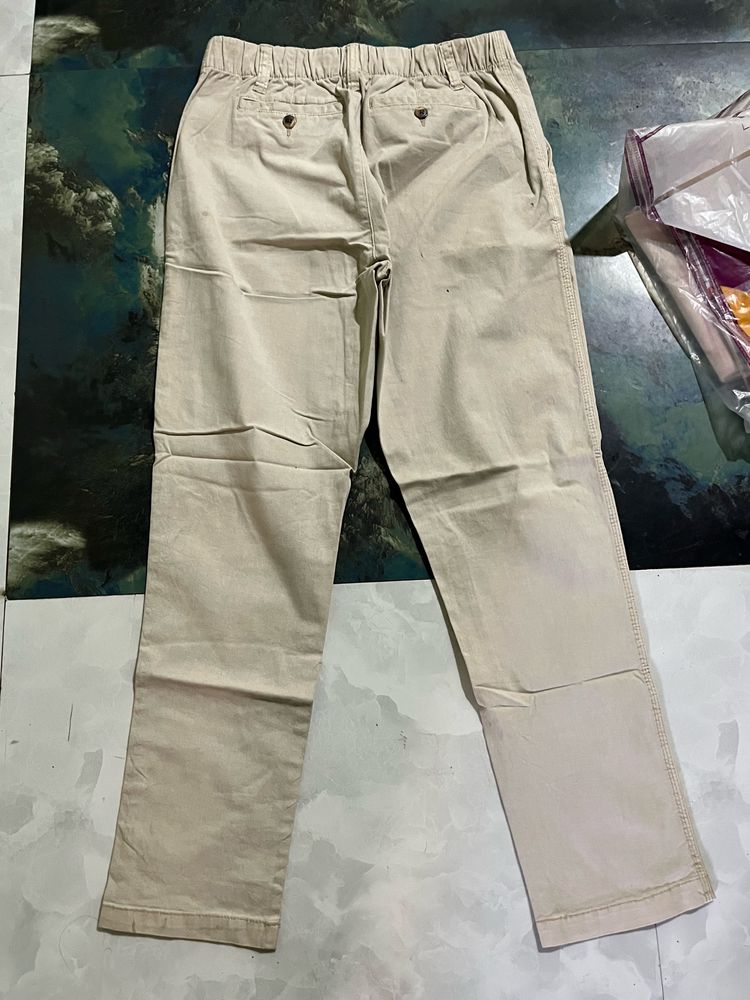 Men Short Length Casuals Trouser.