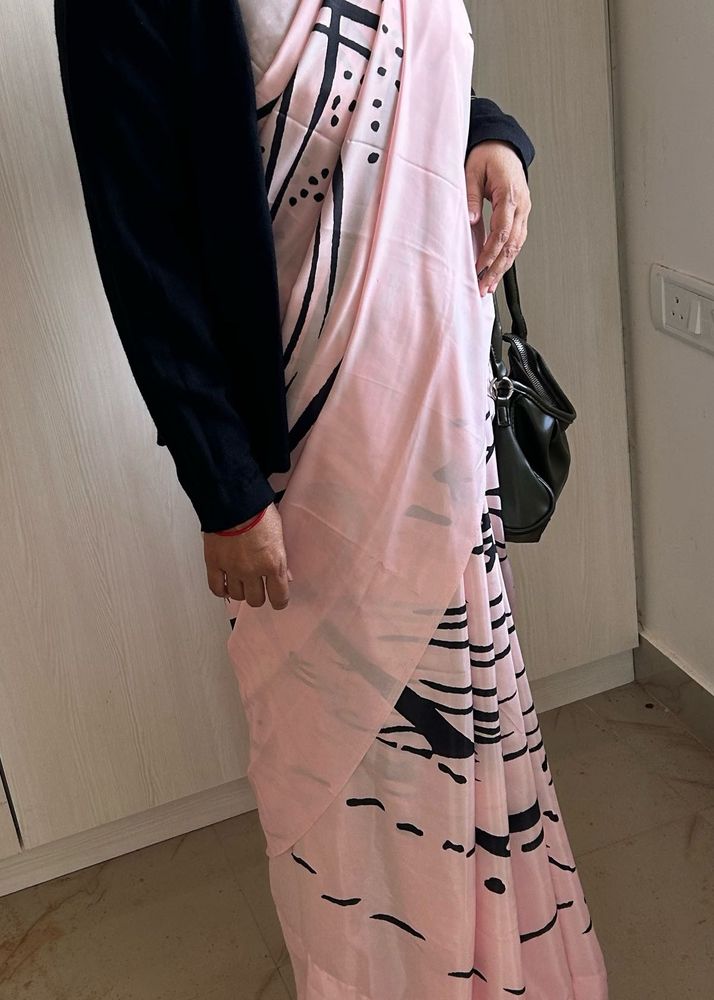 Pink And Black Abstract Print Saree