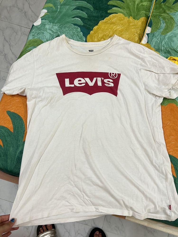 Levis Oversized Top