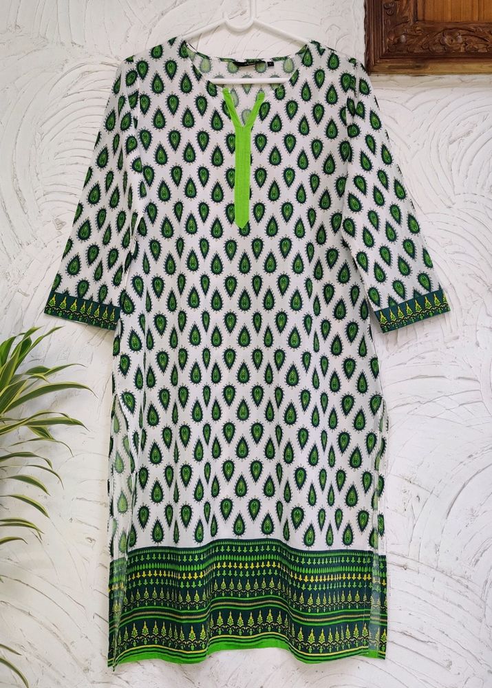 💚🤍💛 Cotton Kurti