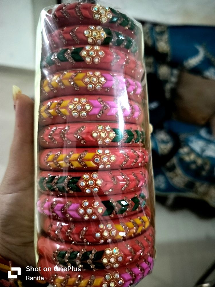 Beautiful Glass Bangle set