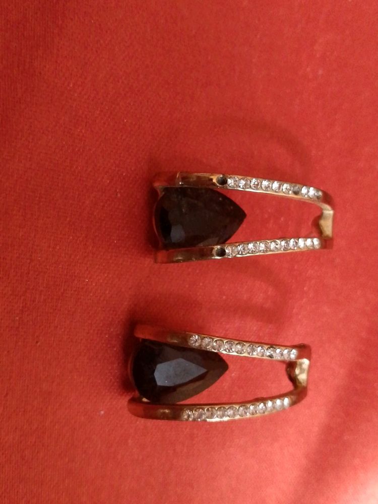 Beautiful 😍 Earrings Black Stone