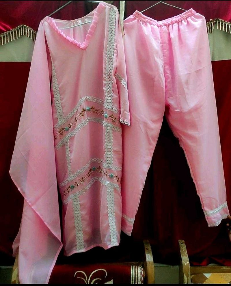 New Pakistani Kurta Set