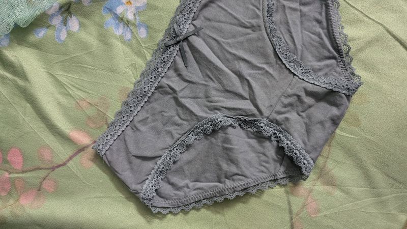 Freebies With Mumuso Grey Panty