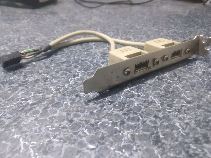 2 USB CONNECTOR TO MOTHERBOARD