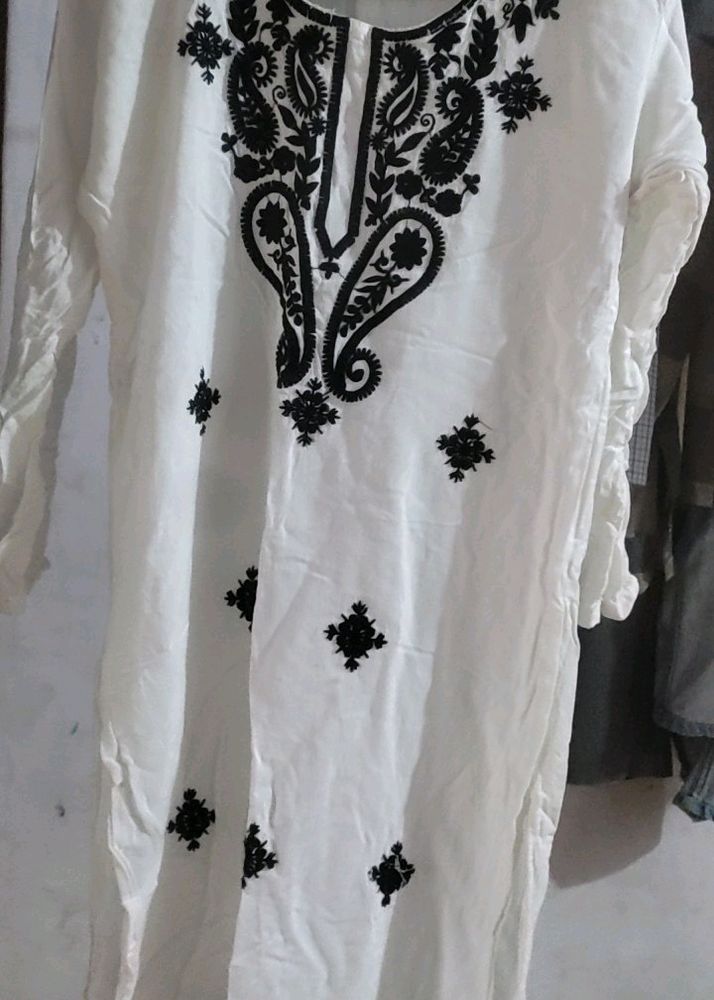 Chikankari White Kurti