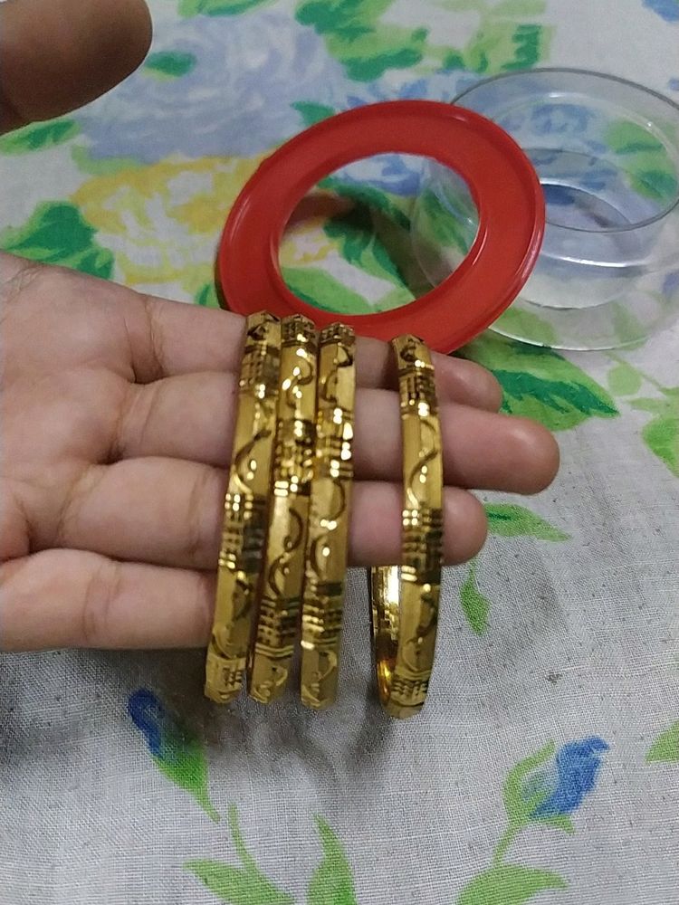 Bangles Golden Colour Bantes