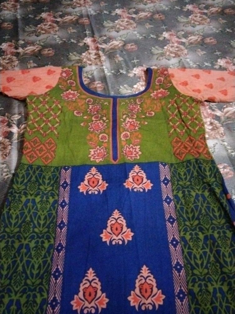 A Beautiful Soft Pure cotton colourful Kurti😍