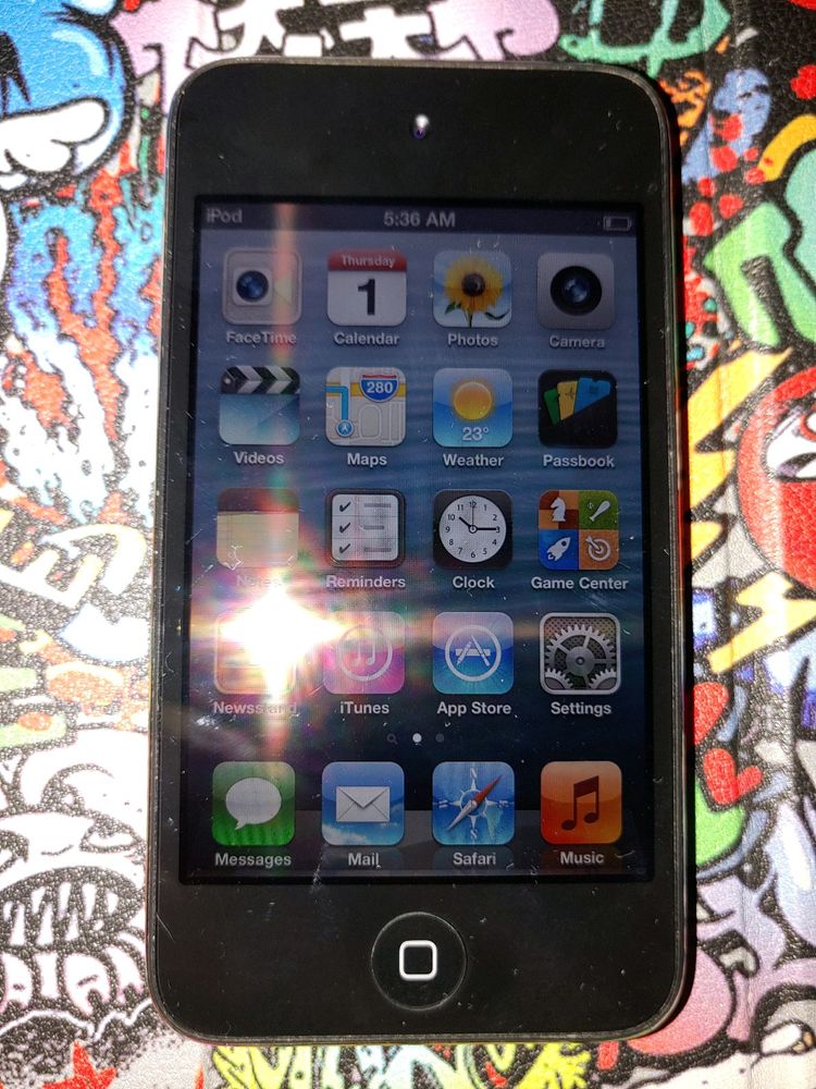 Apple IPod 4th gen 8GB