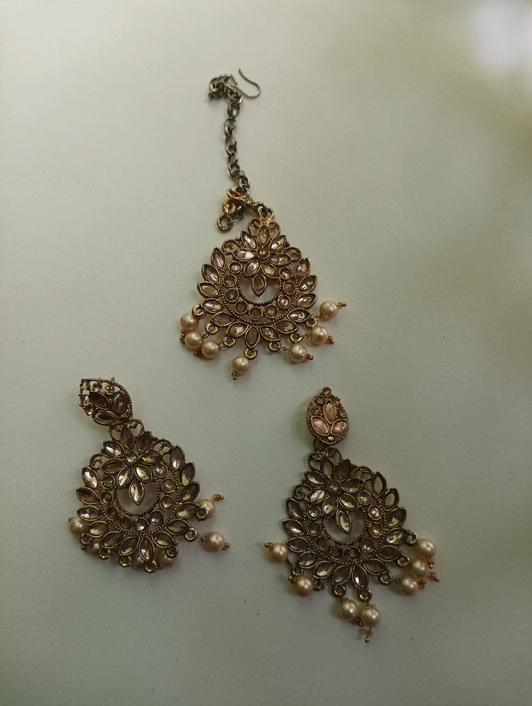 EAring And Mangtika Set