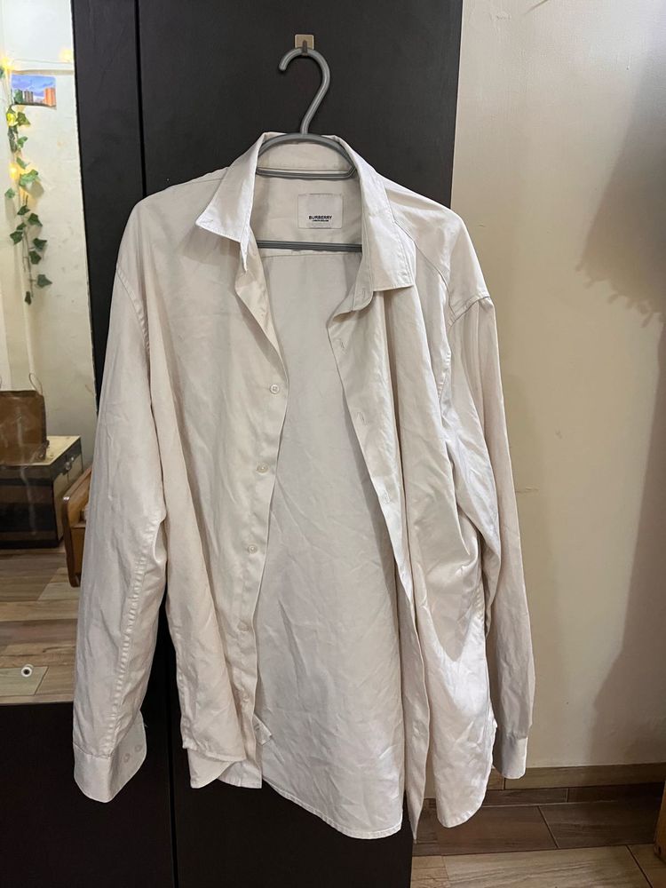 Burberry WHITE SHIRT!🤍