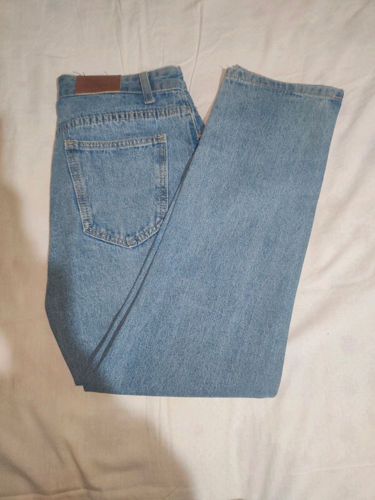 Straight Jeans