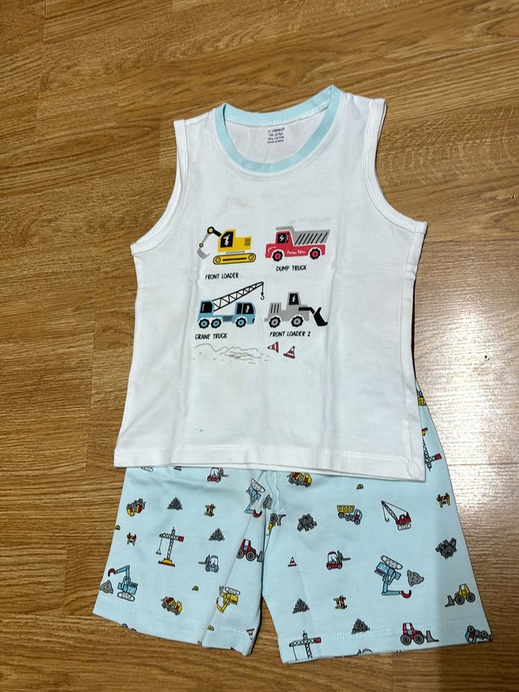 Sleeveless T-shirt & Shorts Set