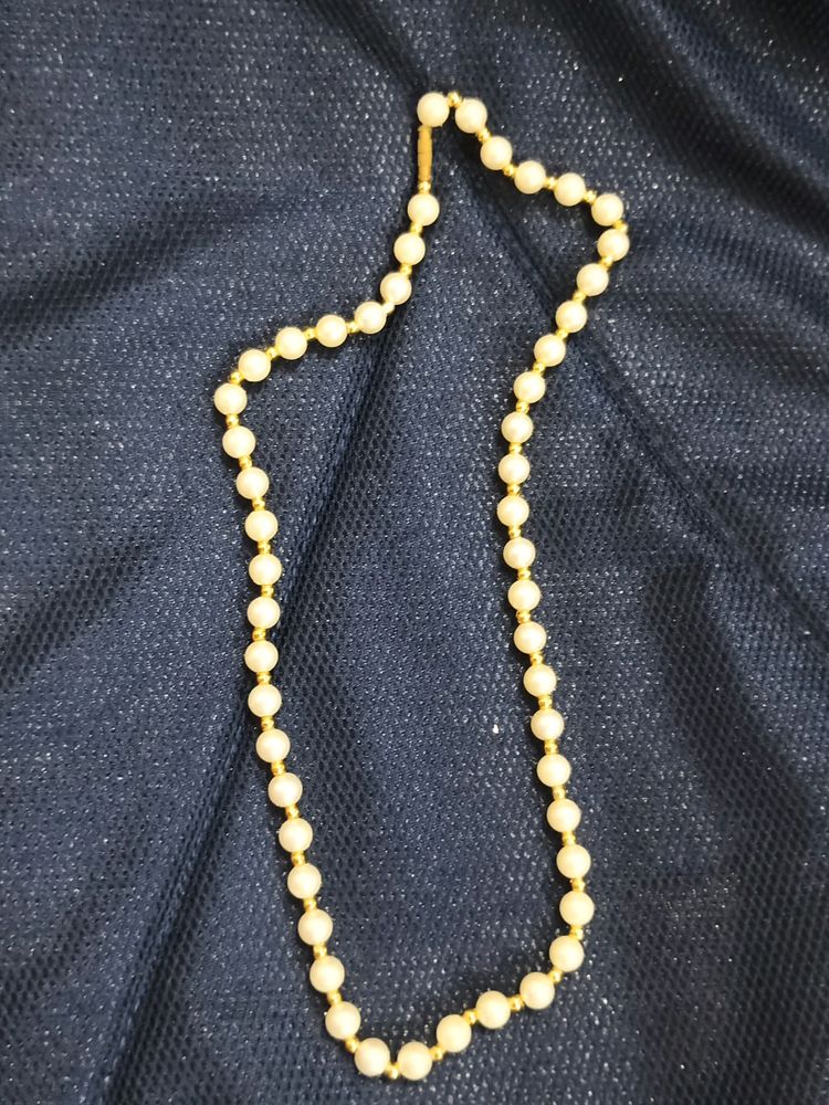 Cream and Gold Bead Necklace