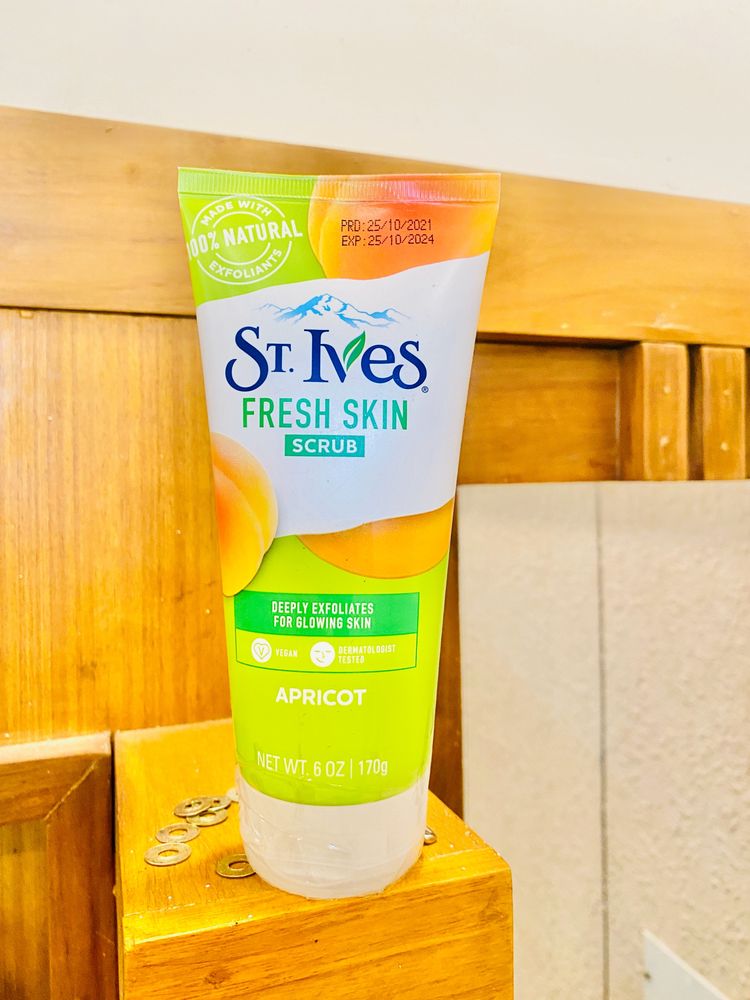 ST.IVES ACNE CONTROL APRICOT SCRUB