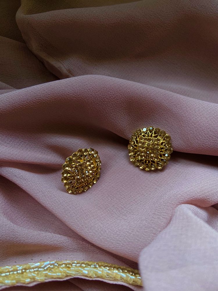 Golden Colour Ear Stud