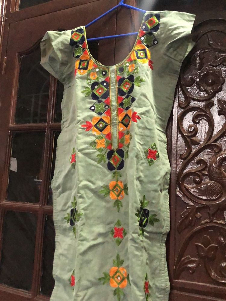 Green Colour Kurthi Set