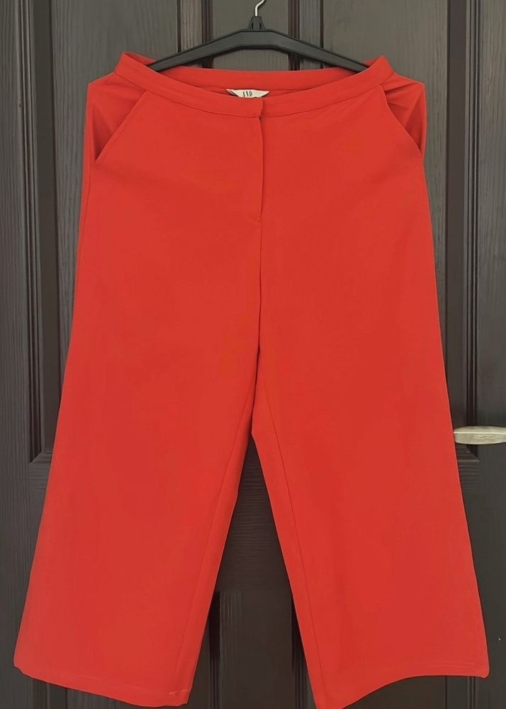 AND RED TROUSER