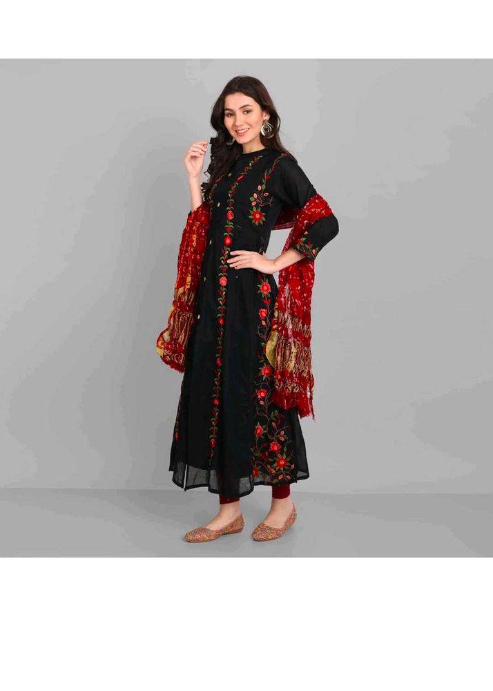 Anarkali Kurta And Dupatta By Pakiza Brand.