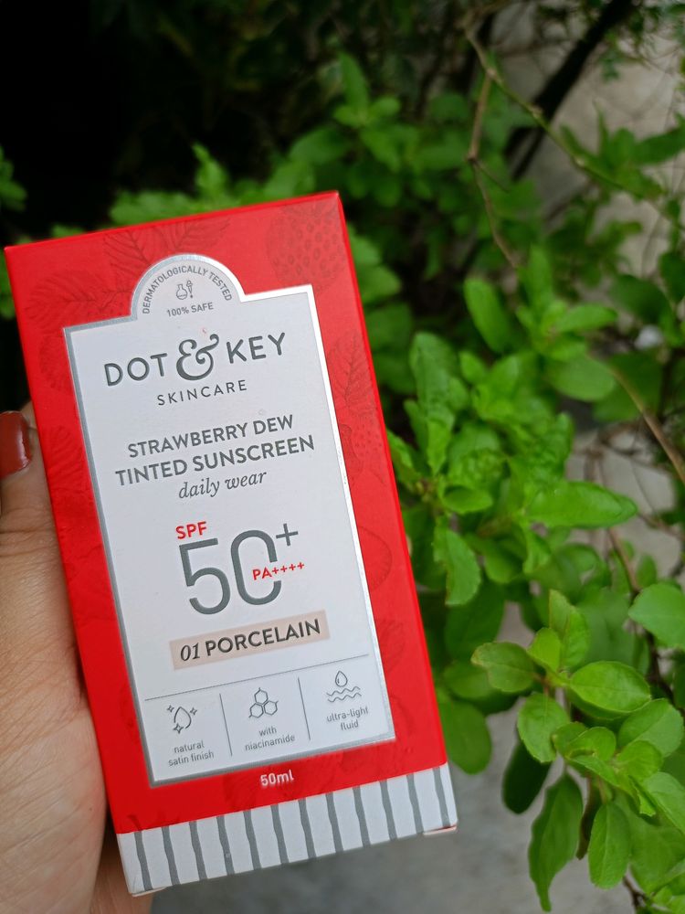 Dot & Key Strawberry Dew Tinted Sunscreen SPF 50+