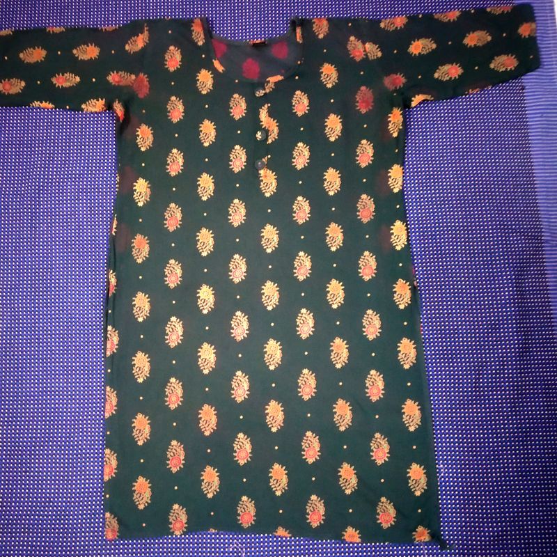 Green Kurti Top Look Like New