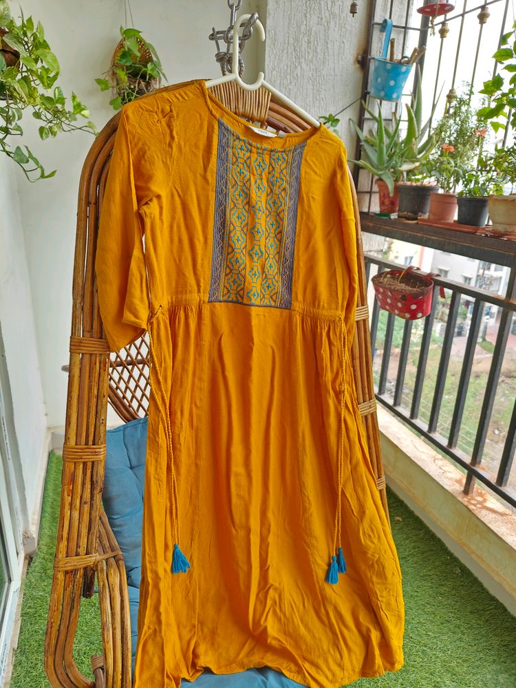 Beautiful Thread Work Kurta Without Leggings