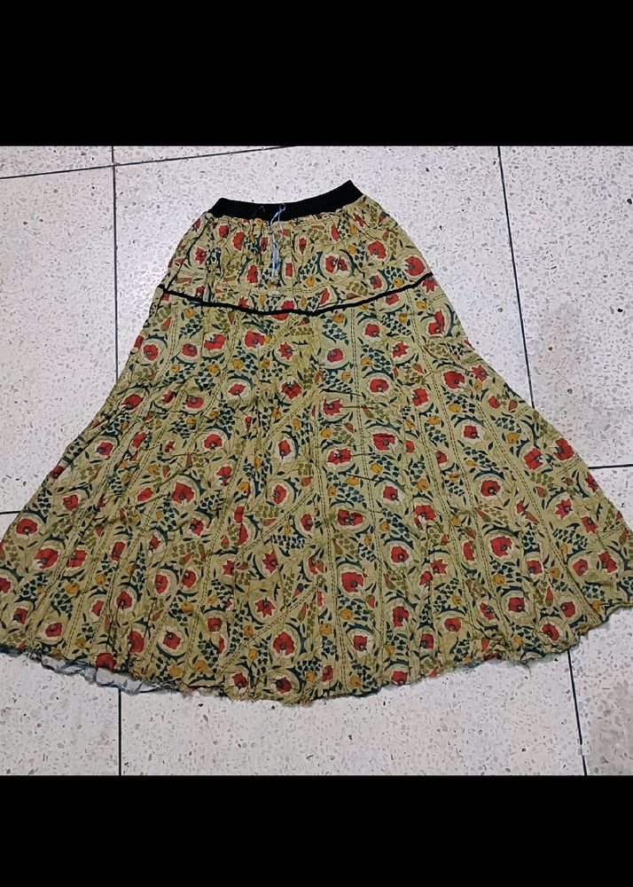 Woman Skirt Like New