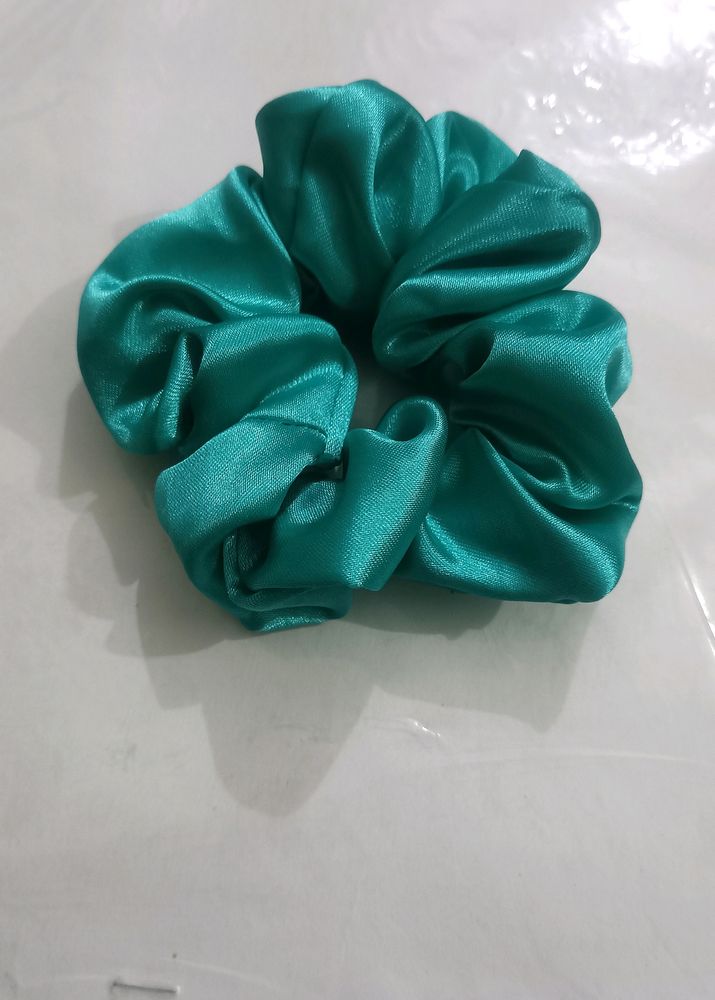 Emerald Scrunchie