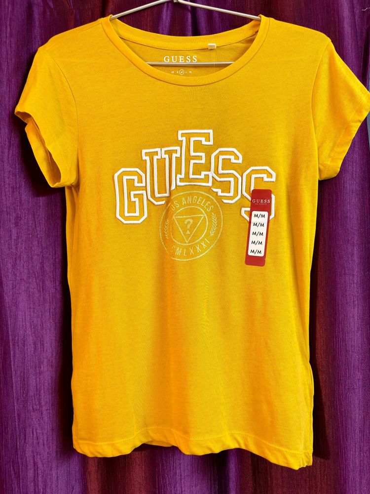 GUESS: Tshirt