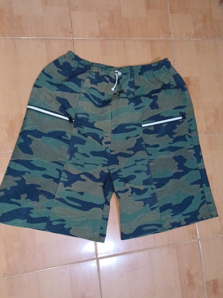 New Good Looking Shorts For Men & Women