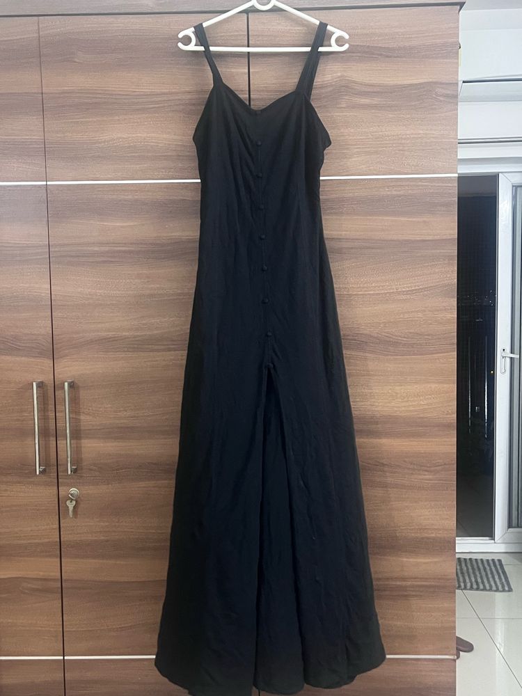 Long Dress With Front Slit!