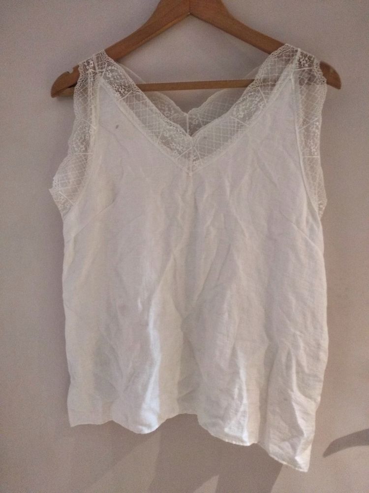 Beautiful Linen Top With Nice Lace Detailing