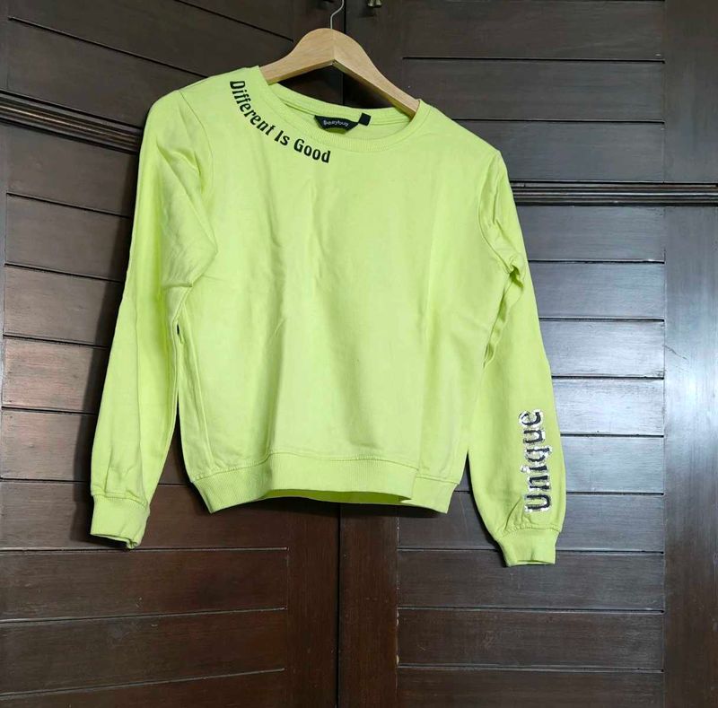 Easybuy Women Green Embellished Sweatshirt