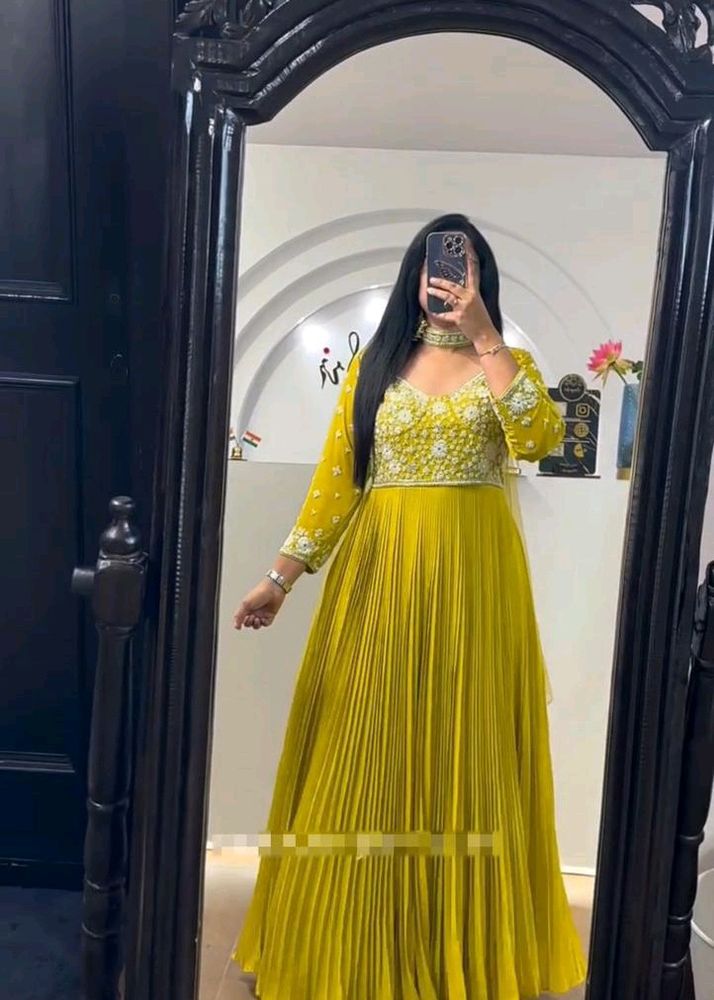 Embroidered Gown Yellow 🟡 For Festive Nd Wedding!