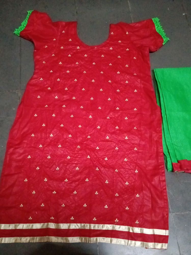 Red Green Kurta Set