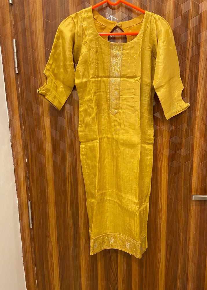 Mustard Yellow Kurta And Pants Set With Printed Du