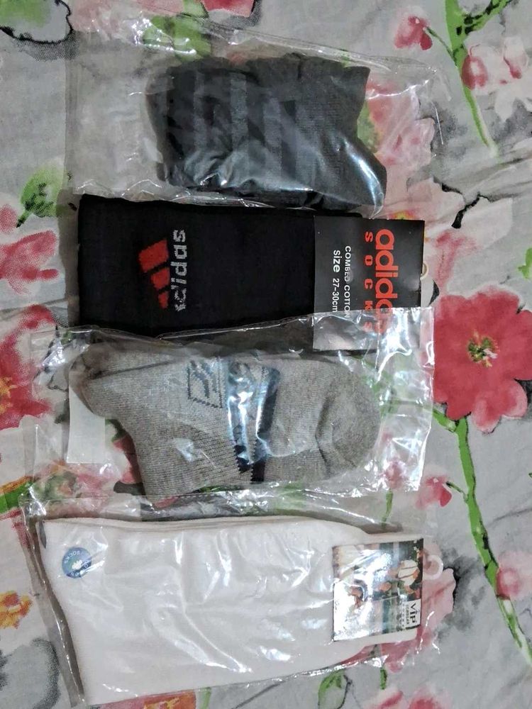 Socks 4 Pair