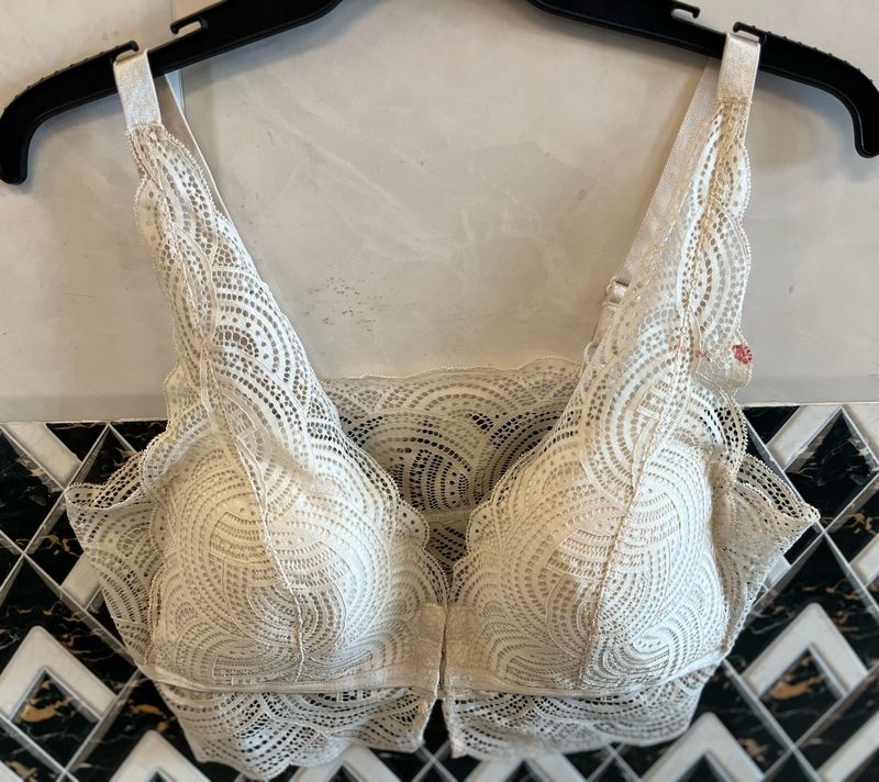 Women Lace Bralette Top With Front Hooks